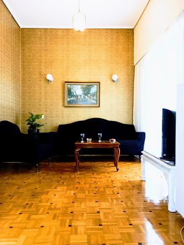 Charm & Comfort near Petralona station