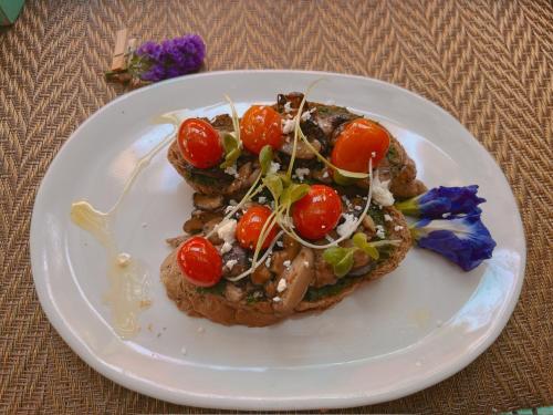 Jídlo v rezortu nebo okolí