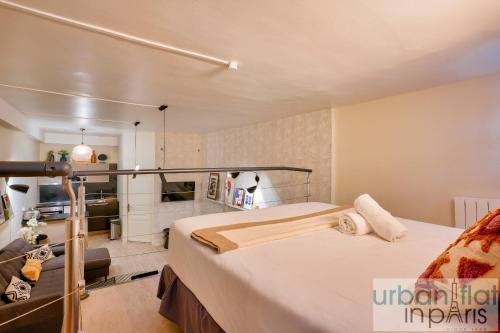 Kuchyň nebo kuchyňský kout v ubytování 33 - Flat Av des Champs-Élysées