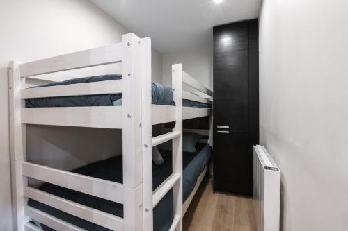 Appartement 2 chambres avec balcon et parking photo 2