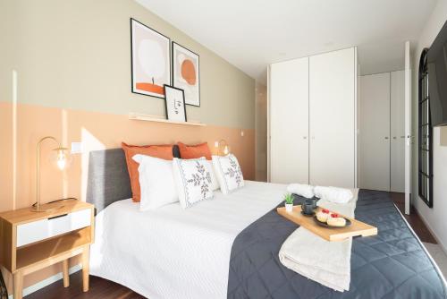 Host Wise - Restful Minimalist Flat - Balcony