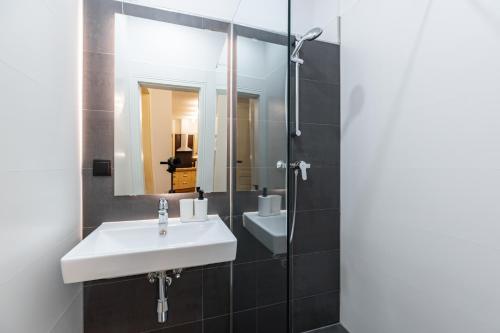 Luxury 2 bedroom apartment with king-size beds