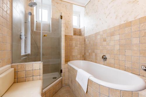 Luxury 2 bedroom apartment with king-size beds