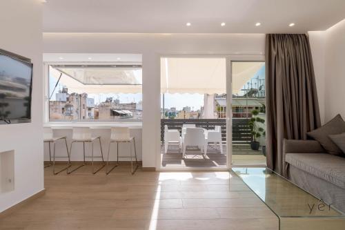 Terrace House for Festive Fun