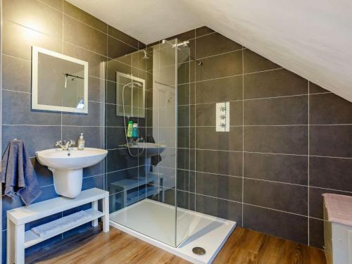 a bathroom with a sink and a shower at 2 bed in Inverness CA328 in Inverness