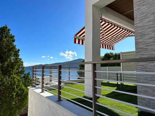 Villa Yolanda 3 - Apartment Leda - Luxury family apartment, sea view