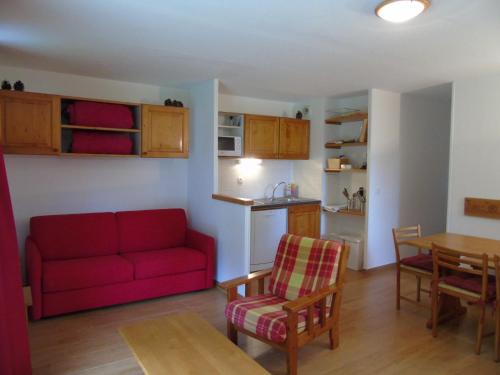 Appartement cosy 2 pièces avec terrasse, proche télésièges et commerces, idéal pour 6 personnes! - FR-1-561-78