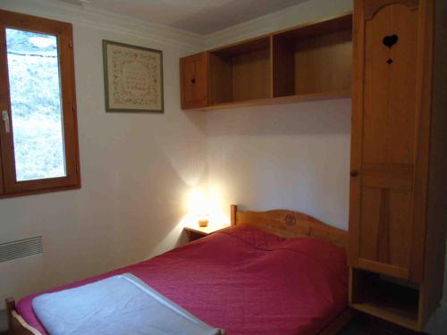 Llit o llits en una habitació de Appartement Valfréjus, 4 pièces, 8 personnes - FR-1-561-25