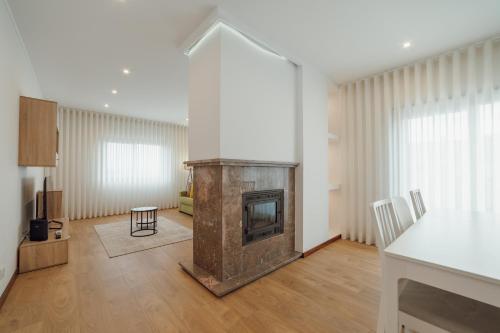City Center Grand Apartment With Seaview Terrace by Vacationy