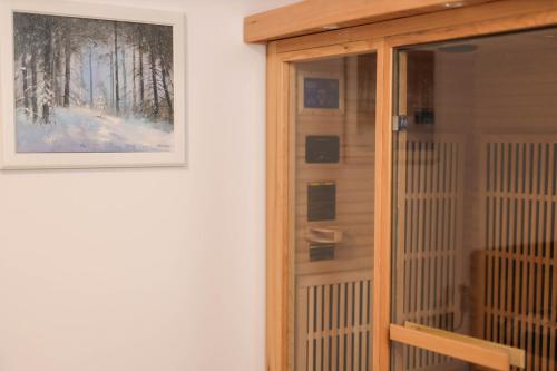 Photo de la galerie de l'établissement Forest Apartment with Sauna, à Jáchymov