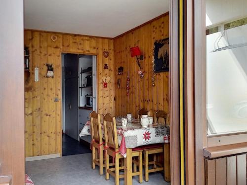 Studio lumineux avec balcon au pied des pistes - FR-1-344-175