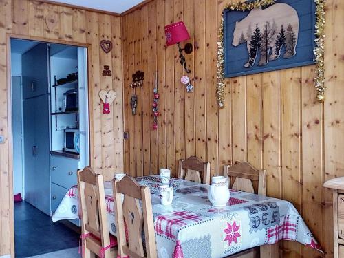 Studio lumineux avec balcon au pied des pistes - FR-1-344-175