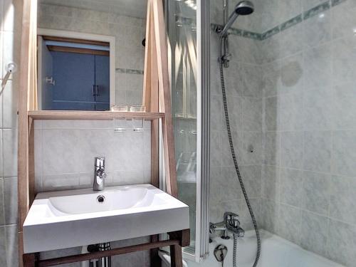 Studio lumineux avec balcon au pied des pistes - FR-1-344-175