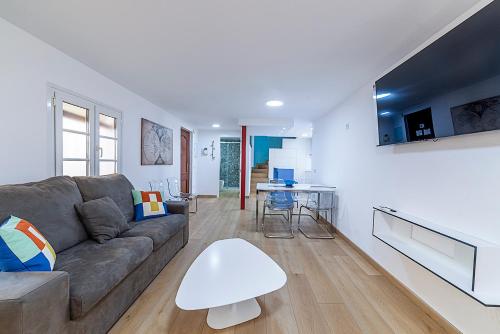 Alohamundi Martínez Montañés