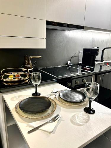 Dapur atau dapur kecil di FIFTY SHADES OF BLACK