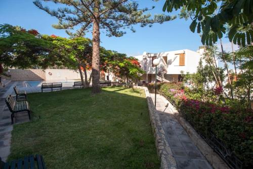 Modern 2 bed penthouse Américas centre of town with a pool and ocean views