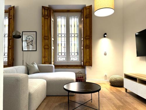 Lujoso Apartamento en Chamberí by beBalmy