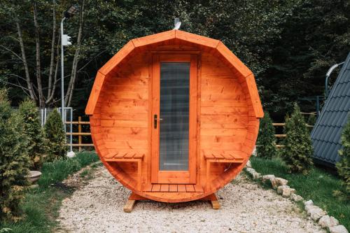 Zahrada ubytování Campulung Chalets