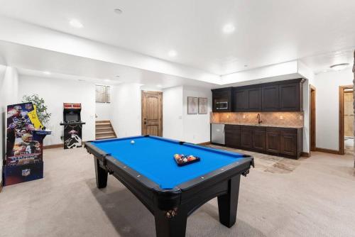 Gallery image of Huge Deer Vally Views, Game Room, 2 Primaries, 1GB Wi-Fi in Heber City