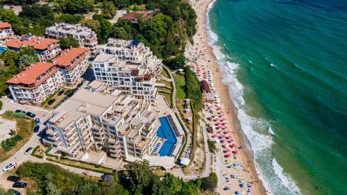 White Cliffs, Byala