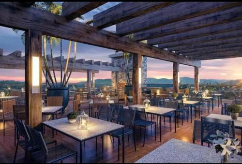 Um restaurante ou outro lugar para comer em Laghetto Resort Golden Gramado