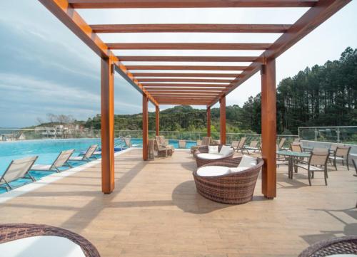 Πισίνα στο ή κοντά στο Laghetto Resort Golden Gramado