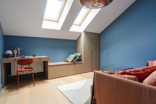 Χώρος καθιστικού στο Colourpop: Luxurious Uptown Apartment in Riga