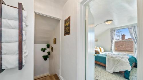 Katil atau katil-katil dalam bilik di Midtown Flight Deck: 2BR Gem