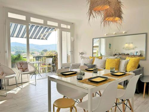 Appartement lumineux avec terrasse, 500m de la plage, Bormes-les-Mimosas - FR-1-251-576