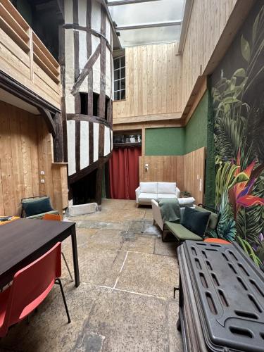 Photo de la galerie de l'établissement Chambre dans maison originale en centre ville, à Troyes