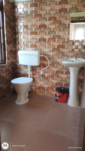 Koupelna v ubytování Meera homestay