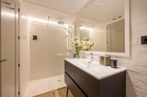 Edmond Vibes Puerta del Sol Suites photo 12