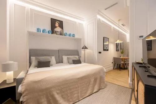Edmond Vibes Puerta del Sol Suites photo 7