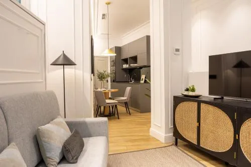 Edmond Vibes Puerta del Sol Suites photo 6