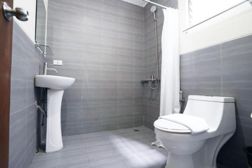 Koupelna v ubytování Arzo Hotel Makati