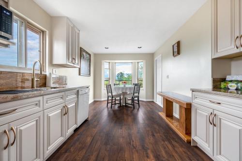 Luxury 2-Bedroom with Private Bathroom Share House