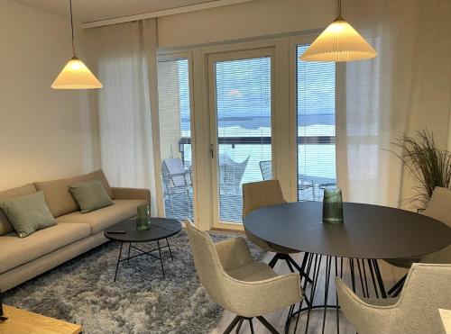 Foto Valoisa kaksio järvinäköaloin 1