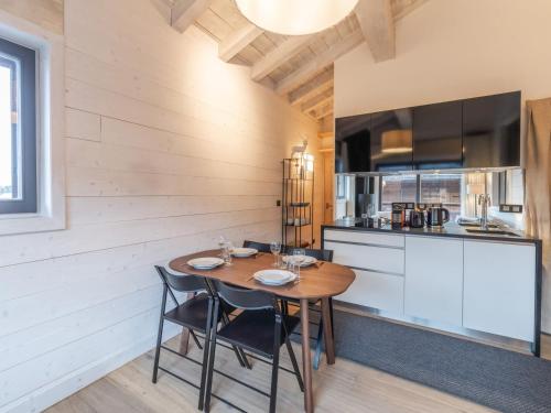 Gallery image of Appartement La Tania, 3 pièces, 4 personnes - FR-1-568-23 in Courchevel