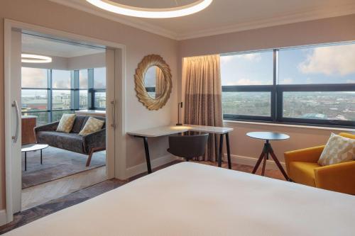 Katil atau katil-katil dalam bilik di Hilton Belfast