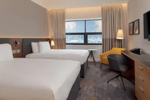 Katil atau katil-katil dalam bilik di Hilton Belfast