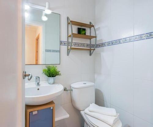 Koupelna v ubytování SM-LITTLE HOUSE IN DOWTOWN Casita Ampuriabrava