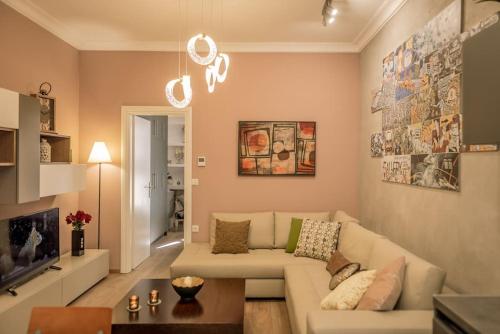 Eva's Glamorous Apartment #Mitropoleos61