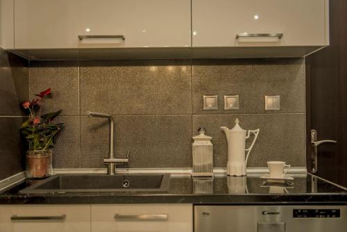 Eva's Luxurious Penthouse #Mitropoleos6