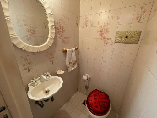 Ванная комната в Splendid Apartment with Views in Palermo6