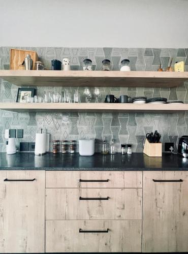 Dapur atau dapur kecil di The Villa at 40 Acres - Self-Catering Luxury Farmhouse on 16 hectares