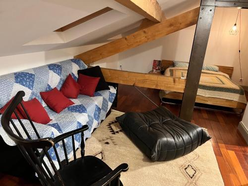 Chambre privée Lyonにあるベッド