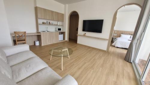 Una cocina o zona de cocina en Punn Hotel Korat