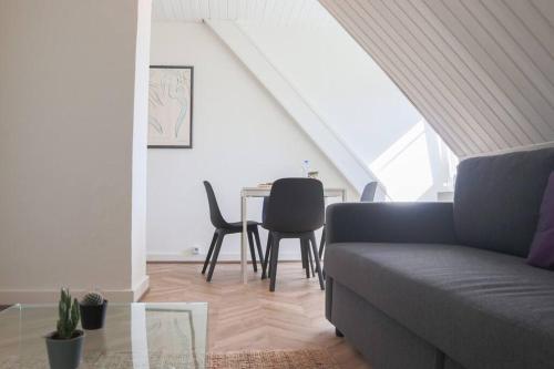 {L'Essentiel}, calme, proche autoroute