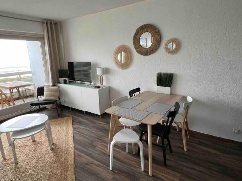 Fotografie z fotogalerie ubytování Beau studio rénové, vue exceptionnelle Mer-Dune v destinaci Neufchâtel-Hardelot