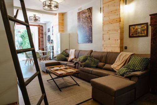 APARTMENT FOR 6 WITH POOL, GARDEN, CLIMBING AREA